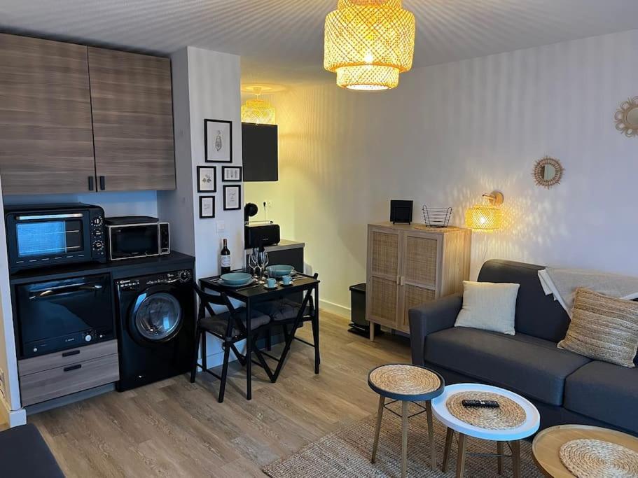 Studio Confortable Aux Portes De Bordeaux Et Medoc Ludon-Medoc Exterior photo